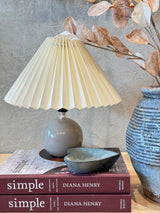Ceramic Pleated Table Lamp – Dark Brown