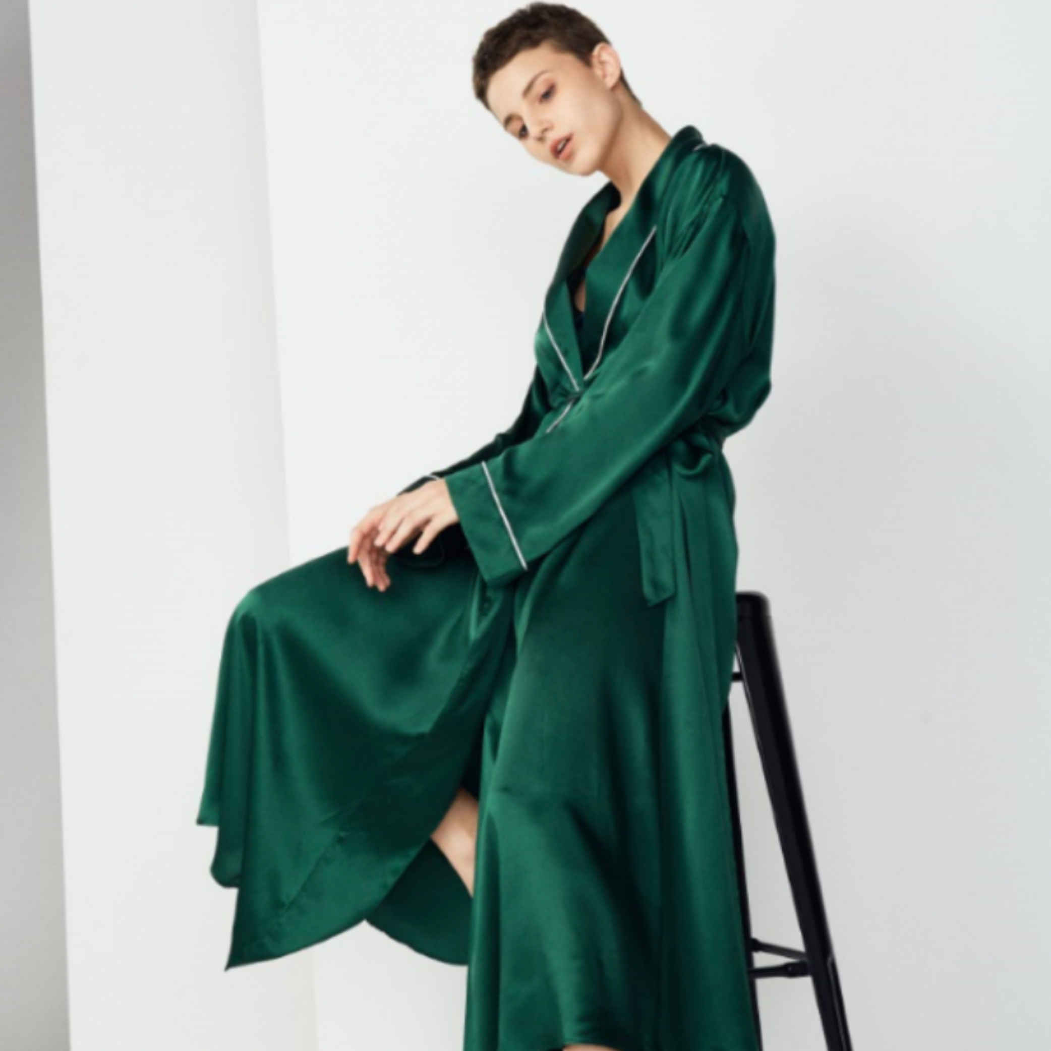 Luxury Height Silk Robe – Lady.E Décor & Design
